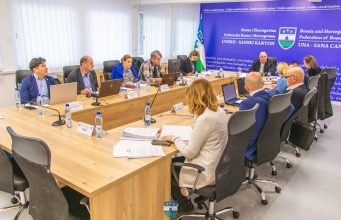 Vlada USK osigurala sredstva za jednokratnu novčanu pomoć za hitne intervencije gradovima Bihać, Bosanska Krupa i općini Sanski Most