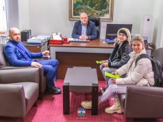 Učenici Gimnazije i Medicinske škole u Bihaću predstavili projekte u okviru Civitas programa „Ja, građanin“