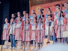 Treća smotra dječijih horova “Ulicom Bišća”: Zvuci nade i radosti u Bihaću