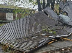 Nevrijeme u Bihaću uzrokuje opasnosti za učenike i građane u blizini “Harmani II” škole