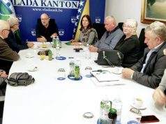 Premijer Hušić razgovarao sa predstavnicima Saveza udruženja penzionera sa područja USK