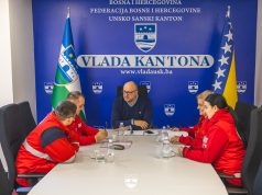 Premijer Hušić razgovarao sa predstavnicima Crvenog križa USK