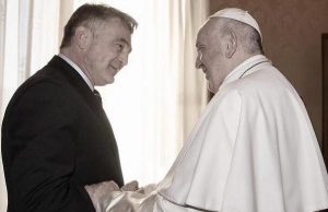 Komšić: Svijet je izgubio izuzetnog čovjeka, njegove riječi bit će mi vodič