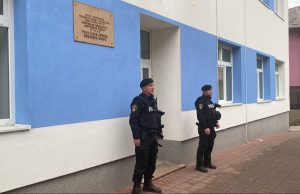 Napadač na policiju u Bosanskoj Krupi: Osuđen maloljetnik