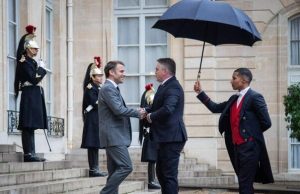 Članovi Predsjedništva BiH danas s Macronom