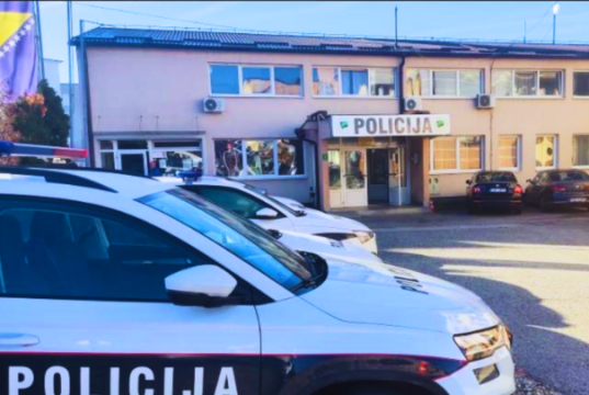 U Tuzli akcija hapšenja policajaca zbog sumnje da su maloljetnice navodili na prostituciju