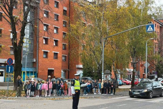 Za sigurno kretanje i slatko šaputanje na putu od kuće do škole