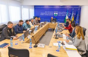 Vlada USK podržava razvoj općina i gradova: Milionska ulaganja kroz više grantova