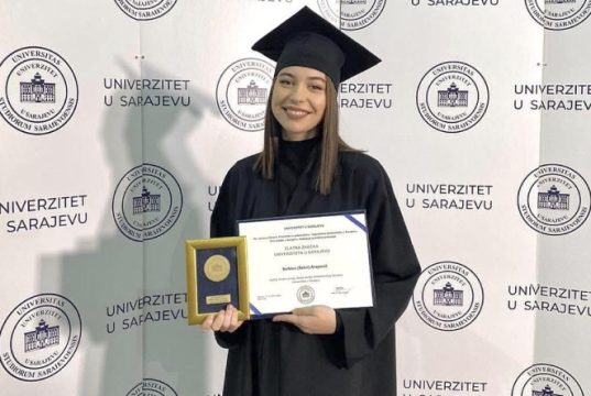 Ponos: Belkisa Arapović magistrirala arhitekturu na Univerzitetu u Sarajevu