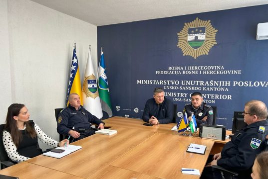 Održan radni sastanak posvećen dodatnom unaprjeđenju rada Odsjeka za edukaciju Uprave policije MUP-a USK-a