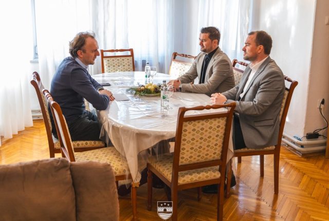 596811336_1184037177261415_5327048765960385601_n