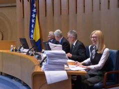 Lapsus Kemala Ademovića: Radovana Kovačevića na sjednici Doma naroda PSBiH oslovio sa Radovan Karadžić