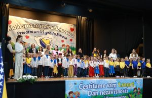 Mališani iz bihaćkih privatnih vrtića obilježili Dan nezavisnosti uz pjesmu, igru i emocije