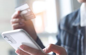 Ažurirala aplikaciju mobilnog bankarstva pa ostala bez 3.500 eura