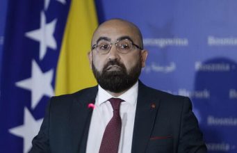 Hasanović potpisao prenos novca CIK-u za nove tehnologije