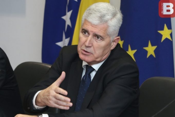 photo_1671122026348_1