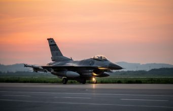 BLISKI ISTOK NA IVICI AMBISA, TURSKA SE UKLJUČUJE U RAT: Dubai pod vatrom, Erdogan digao lovce F-16