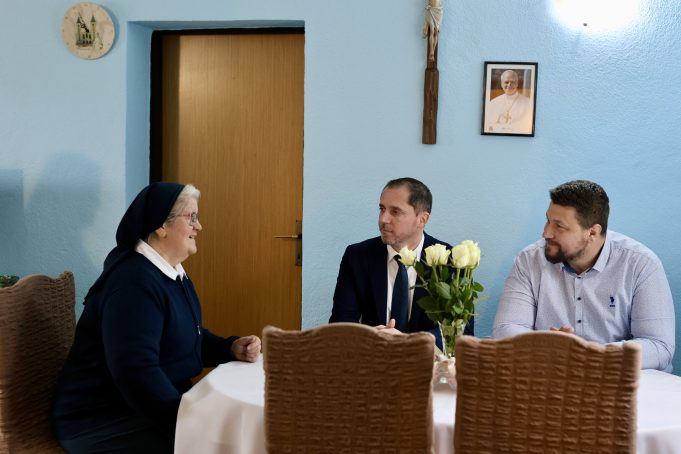 69cf9b07eef901.30293700