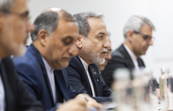 Iran: Neprijatelj je pretrpio povijesni i razoran poraz. Ruke nam ostaju na okidaču