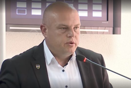 Premijer Ružnić nakon hapšenja ministra Osmankića: “Jako je teško raditi u ovakvim uvjetima”