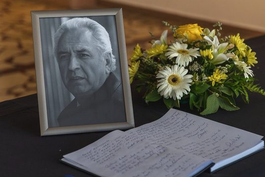 30. juli proglašen Danom žalosti u Unsko-sanskom kantonu zbog smrti generala Ramiza Drekovića