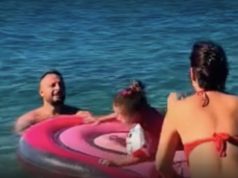 VIDEO KOJI JE NASMIJAO REGION: Jedna riječ otkrila odakle je porodica na plaži, komentari oduševili društvene mreže