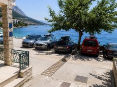 Rezervisali apartman “tri minute od plaže”, a tek po dolasku shvatili šta ih zapravo čeka