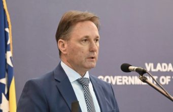 Federalni ministar Kemal Hrnjić se pohvalio efektima minimalne plaće od 1.000 KM: „Federacija nije doživjela slom, brojke pokazuju rast“