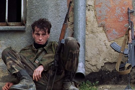 Preminuo ratni heroj Nisvet Žerić-Nića: Njegova fotografija iz oslobođenog Sanskog Mosta obišla je svijet