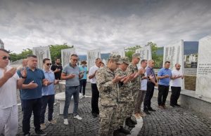 Polaganjem cvijeća i prijemom obilježeni Dani bihaćkih brigada