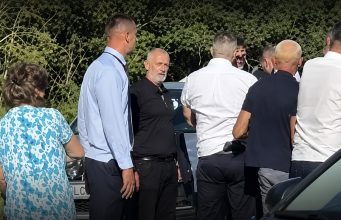 Napetosti tokom svadbene kolone u Zvorniku: Verbalni sukob zbog zastave BiH