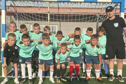 Mladi nogometaši OFK Bihać osvojili drugo mjesto na turniru u Izačiću