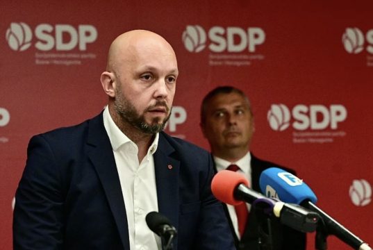 SDP o padu Vlade USK: SDA i DF su pokrenuli političku anarhiju, nisu samo oteli institucije već i mjesece života