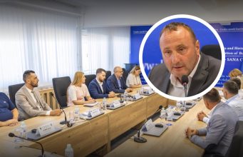 Novi saziv Vlade USK počeo s radom: Dizdarić ministrima dao prva zaduženja