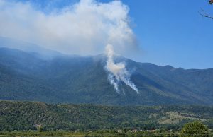 Grad Bihać o požaru na Plješevici: Naselja nisu ugrožena, obaviješteni i vatrogasci iz Korenice