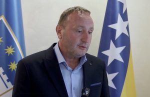 Helikopter OS BiH izvršio prelet Plješevice: Procjenjuju se mogućnosti gašenja požara iz zraka