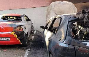 Noćas gorjelo vozilo u ulici Kulina Bana, oštećena još dva automobila i zgrada