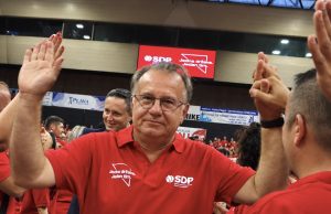 Nermin Nikšić obećao: Najniža plata 1.500 KM, penzija 1.000 KM, specijalistički pregled u roku od 10 dana
