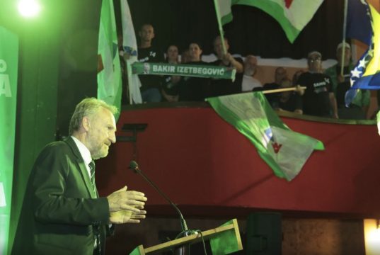 Izetbegović u Zavidovićima: Ako Bećirović i Trojka sačuvaju vlast, upitno je kako ćemo sačuvati BiH