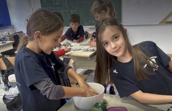 Učenici OŠ „Harmani II“ u Bihaću pripremali zdrave poslastice i učili o pravilnoj ishrani